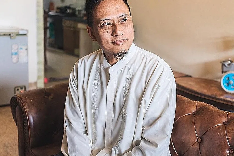 Encik Mohammed Halimi Juffri (gambar atas). - Foto MUIS