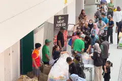 Program ‘Meat for Eid’ Jamiyah ini menyantuni masyarakat dengan pemberian daging, ayam dan barangan keperluan lain, bagi sambutan Hari Raya. 