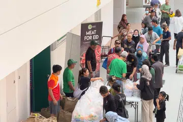 Program ‘Meat for Eid’ Jamiyah ini menyantuni masyarakat dengan pemberian daging, ayam dan barangan keperluan lain, bagi sambutan Hari Raya. 