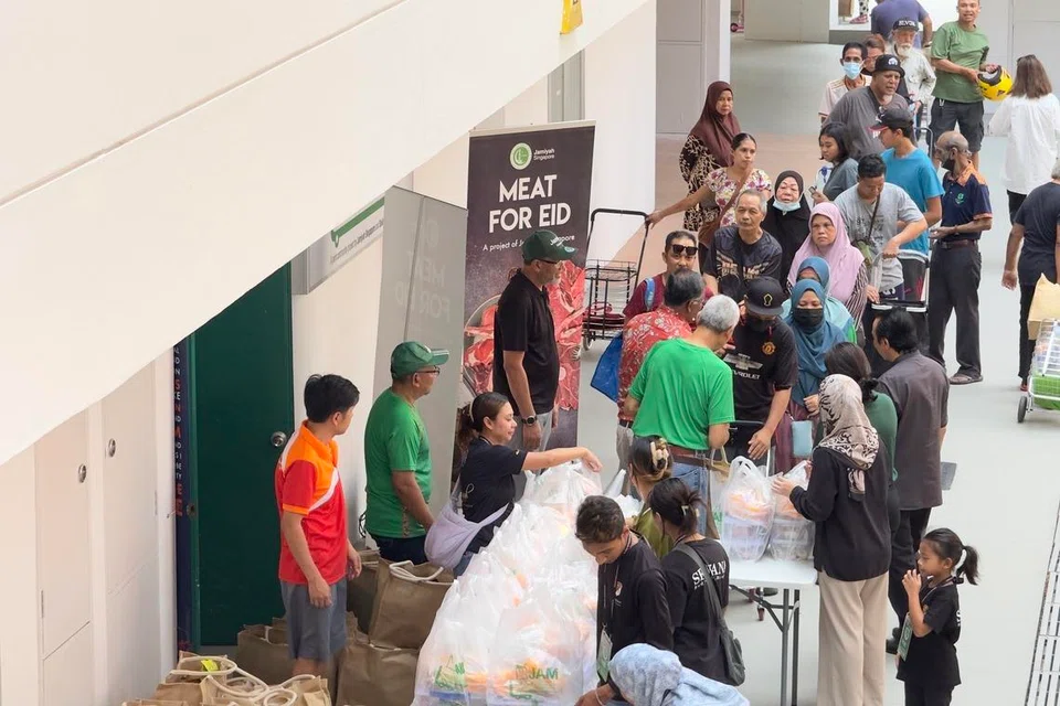 Program ‘Meat for Eid’ Jamiyah ini menyantuni masyarakat dengan pemberian daging, ayam dan barangan keperluan lain, bagi sambutan Hari Raya. 