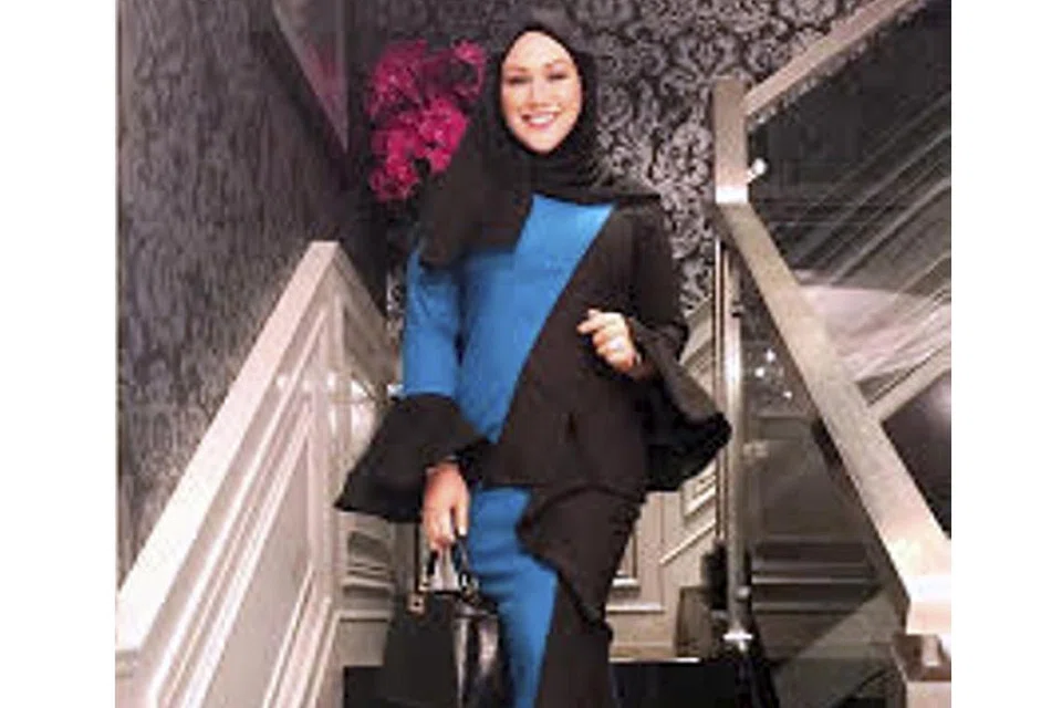 TERLALU GARANG: Datin Seri Zizie Ezzette memainkan watak garang dengan berkesan dalam drama popular 'Hero Seorang Cinderella'. - Foto INSTAGRAM ZIZIE EZZETTE