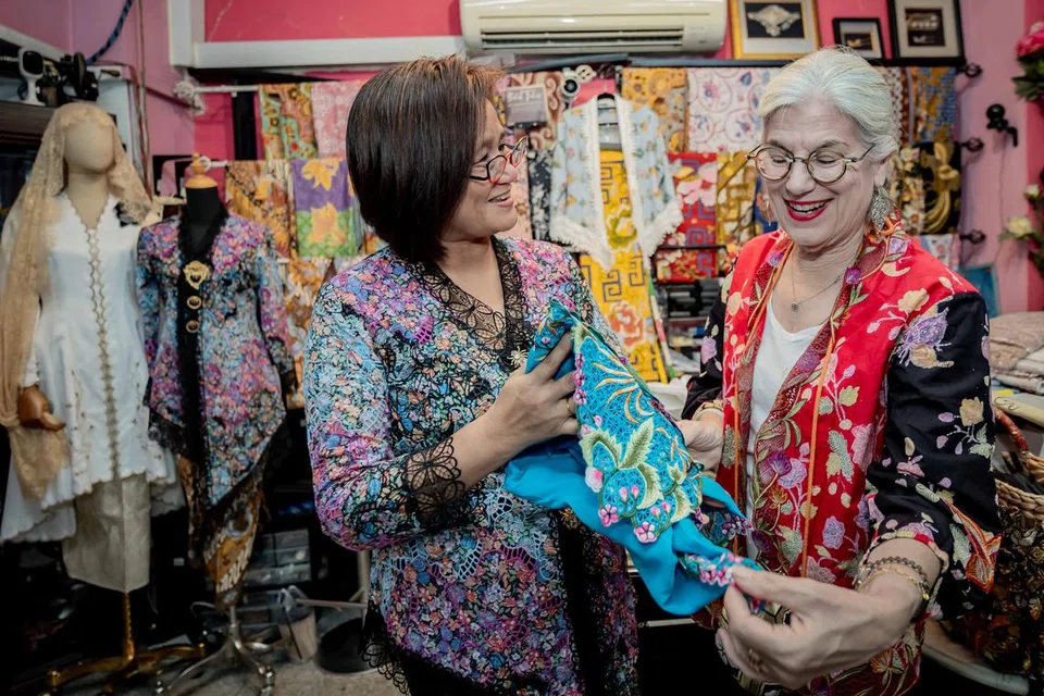 Demi meningkatkan kesedaran tentang warisan kebaya, pengasas Kebaya by Ratianah, Cik Ratianah Tahir, mencadangkan untuk menganjurkan lebih banyak acara penglibatan masyarakat, pameran atau mengadakan hari memperingati istimewa seperti Hari Kebaya.