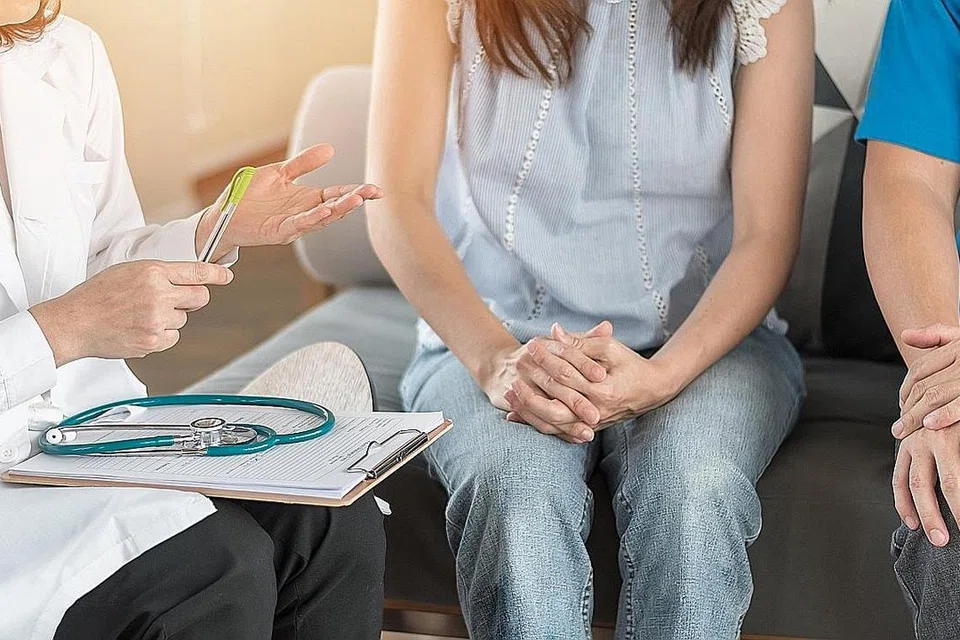 BANTUAN TEKNOLOGI: Kini masalah ketidaksuburan mungkin dapat diatasi dengan bantuan pelbagai jenis ubatan dan rawatan berteknologi tinggi. - Foto hiasan ISTOCKPHOTO