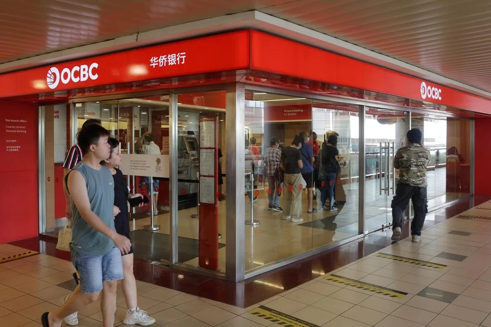 KHIDMAT TERPUTUS: Khidmat pemindahan wang di aplikasi perbankan Internet OCBC pulih selepas terputus sekitar dua setengah jam.