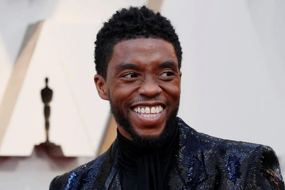 RAHSIAKAN PENYAKIT: Chadwick Boseman, pelakon yang memegang watak Black Panther, merahsiakan penyakit barah kolon yang dikesan pada 2016, hinggalah beliau meninggal dunia Ogos lalu. - Foto fail 