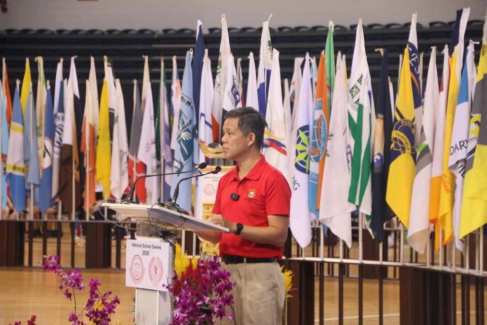 Menteri Pendidikan, Encik Chan Chun Sing, merasmikan permulaan Sukan Sekolah Kebangsaan 2025 di OCBC Arena.