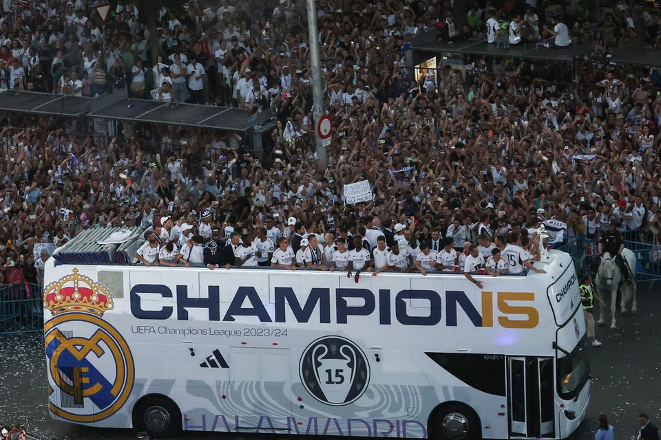 Pasukan Real Madrid disambut puluhan ribu peminat di kota Madrid selepas kejayaan memenangi Liga Juara-Juara Eropah.