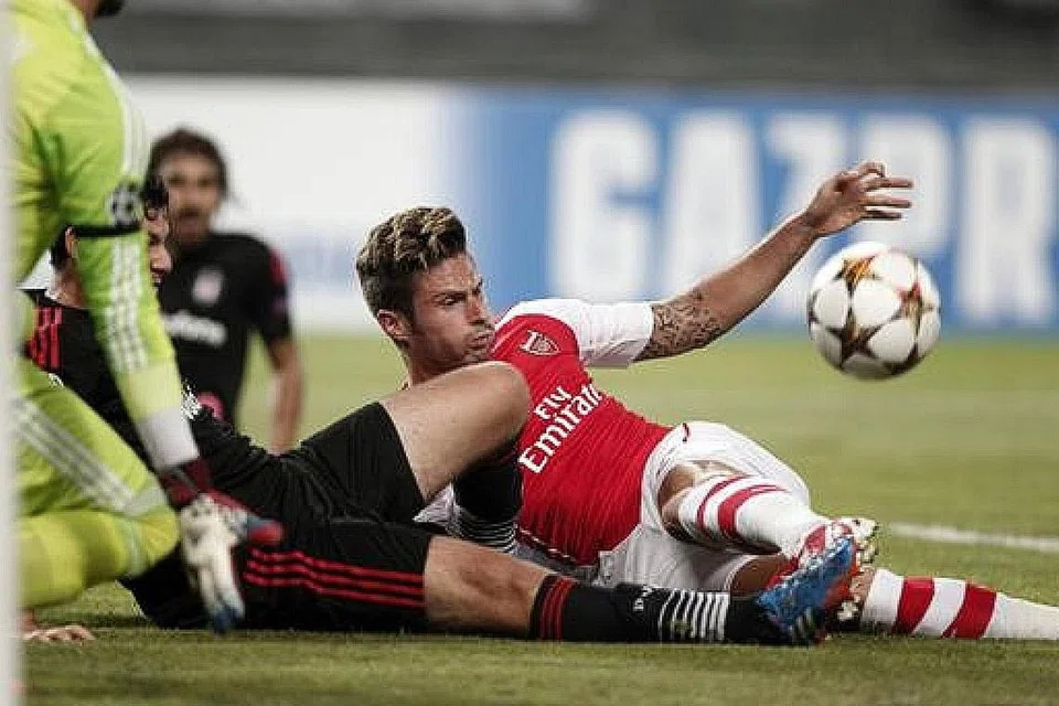 OLIVIER GIROUD: Menjadi antara sasaran utama pengurus Everton Ronald Koeman. - Foto REUTERS
