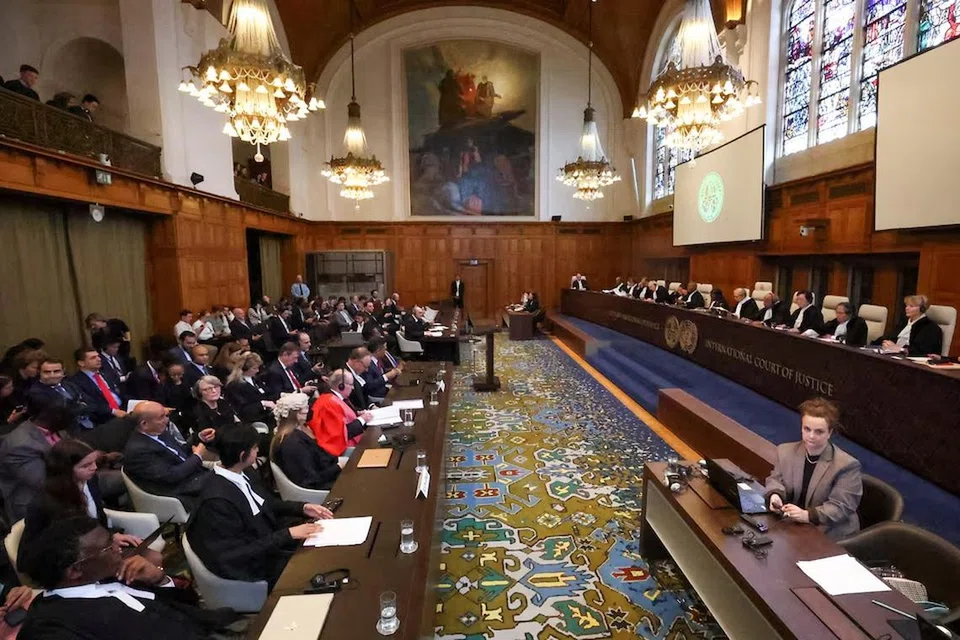 Suasana dalam dewan mahkamah antarabangsa semasa mendengar hujah Afrika Selatan meminta agar diambil langkah segera bagi menghalang rancangan Israel untuk terus membedil Rafah. 