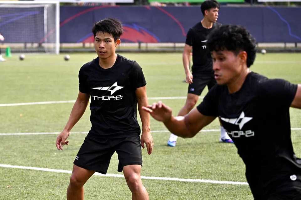 Antara pemain terbaru Tanjong Pagar United ialah pemain tengah, Masahiro Sugita (kiri) dari Balestier Khalsa.