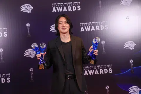 Penyerang Geylang International, Tomoyuki Doi, merangkul tiga anugerah iaitu But Emas, Pemain Terbaik AIA dan anugerah pengiktirafan SPL. Beliau cemerlang sepanjang musim ini dengan menjaringkan 44 gol dalam 31 perlawanan. 