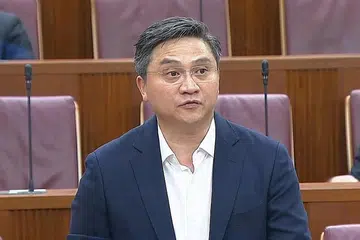 ENCIK SAKTIANDI SUPAAT: Gesa pemerintah pertingkat (CTP) untuk memberi manfaat kepada pekerja setempat.