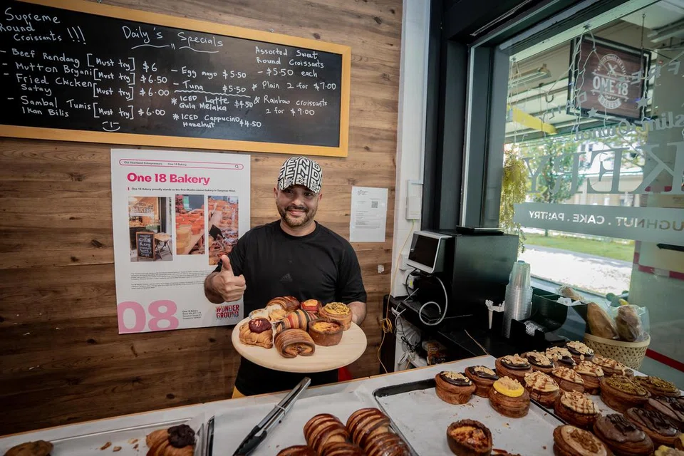 Pemilik One 18 Bakery, Encik Mahdi Bamadhaj, membuka kedai roti di estet perumahan di Tampines dan bakal membuka cawangan keduanya pada Julai. 