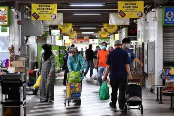 Kes Covid-19 kian kurang tapi kita perlu terus waspada. - Foto BM oleh LIM YAOHUI