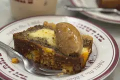 jakarta, bandung, shopping raya, baju raya, kuih raya, whoosh, makanan, trending, popular