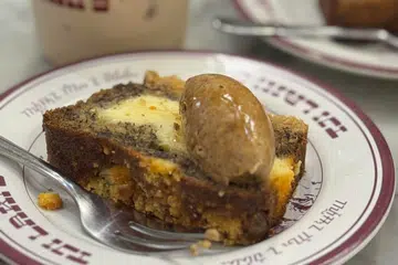 jakarta, bandung, shopping raya, baju raya, kuih raya, whoosh, makanan, trending, popular