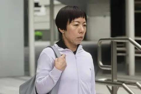 Jenny Lim, Ketua Pegawai Kewangan (CFO) Aperia Cloud Services, 51 tahun, dikenakan satu tuduhan penipuan oleh Mahkamah Daerah di Singapura pada 2 April.