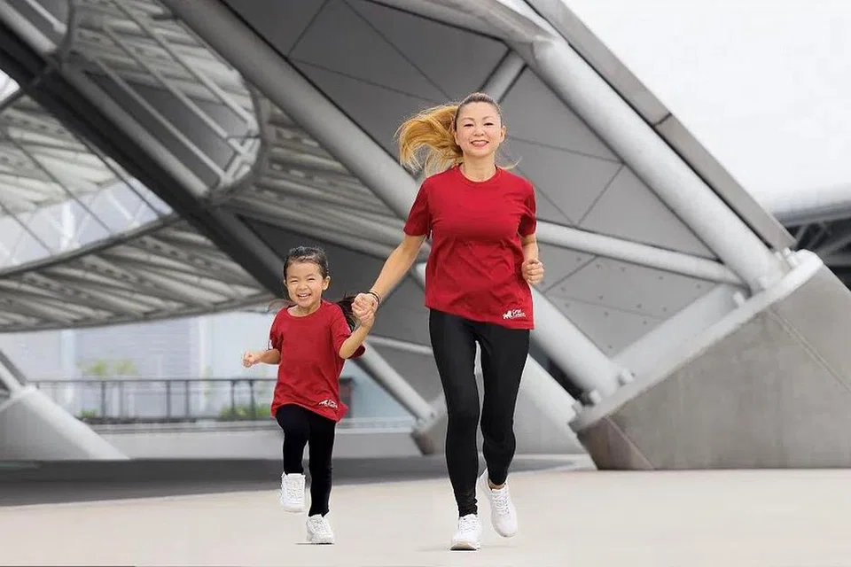 Edisi ke-18 Larian Wanita Great Eastern (GEWR) kembali pada 27 Oktober 2024 dengan kategori. ‘Mummy + Me’ yang menawarkan barangan eksklusif seperti kemeja-T, bib larian, dan pingat.