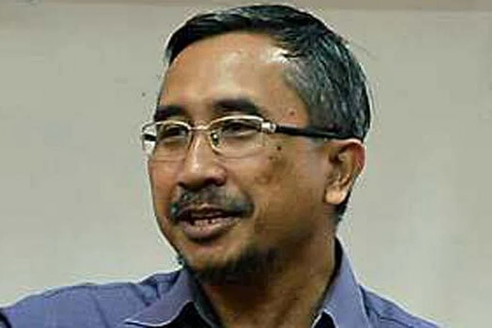 PEMBENTANG DAN PANELIS: Cik Hanim Mohd Saleh, Mufti Dr Mohamed Fatris Bakaram dan Encik Mohamed Khair Mohamed Noor.