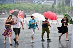 Lonjakan monsun kedua mungkin sekali lagi menjejas rancangan pada hujung minggu. Justeru, orang ramai dinasihatkan supaya mengelak kawasan yang  terdedah banjir.