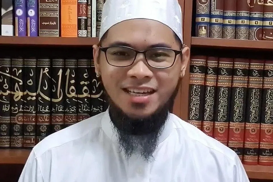 SEKILAS BIODATA: Ustaz Muhammed Faheem Abdul Khalil ialah Pegawai Dakwah Masjid Al-Khair. Beliau memiliki Diploma dalam bidang Psikologi dan Persediaan Pendidikan dari Universiti Islam Madinah Al-Munawwarah