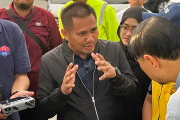 Pengerusi Jawatankuasa Kerja Raya, Pengangkutan, Infrastruktur dan Komunikasi Johor, Encik Mohamad Fazli Mohamad Salleh, berkata laluan kontra itu mula diperkenalkan pada 13 Julai selepas didapati jumlah kenderaan yang memasuki Johor Bahru pada waktu pagi jauh lebih tinggi berbanding aliran trafik ke arah bertentangan.