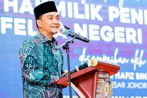 Menteri Besar Johor, Datuk Onn Hafiz Ghazi.