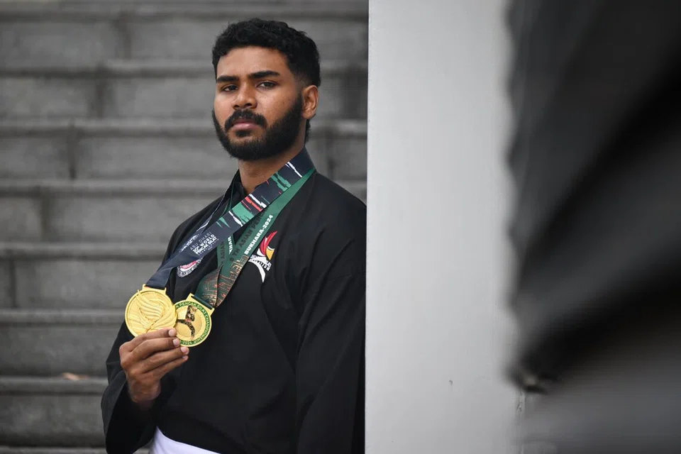 Silat, tidak, bertanding