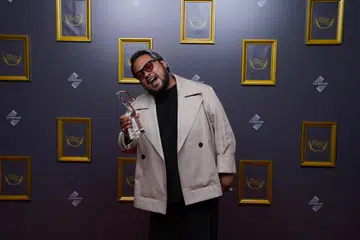 Nur Ashidy Ridwan dinobat sebagai Pencipta Muda Lagu Tempatan Terbaik pada Anugerah Persatuan Penggubah dan Penulis Lirik Singapura (Compass) 2024 yang diadakan di Sands Grand Ballroom, Marina Bay Sands pada 29 September.