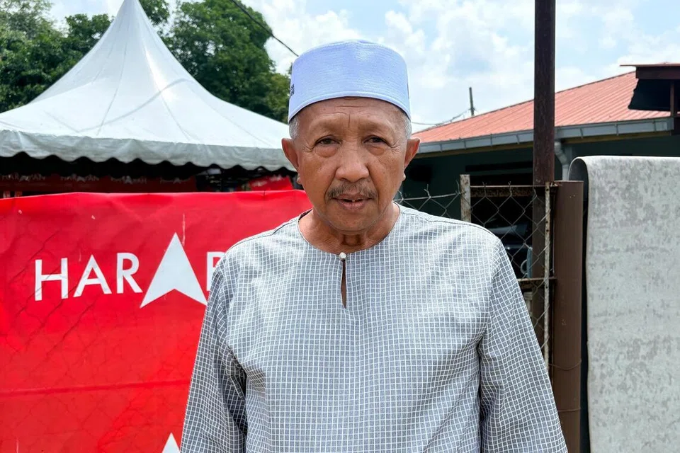 Pesara kerajaan, Encik Md Ali Mat, 72 tahun.