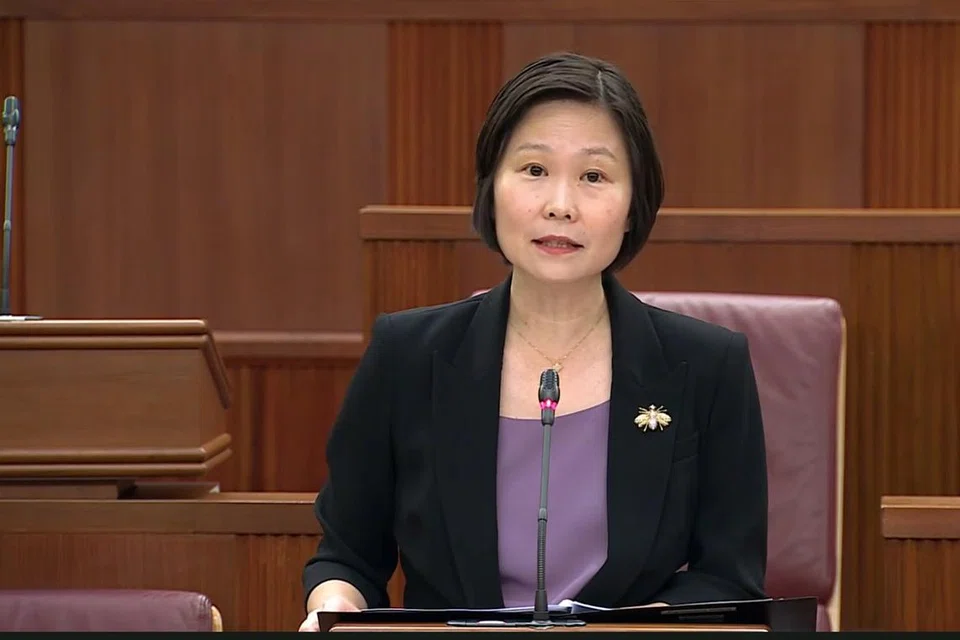 Menteri Negara (Pendidikan merangkap Tenaga Manusia), Cik Gan Siow Huang, berkata ibu bapa mesti mengalih tumpuan mereka daripada meletakkan anak mereka melalui persaingan berlebihan berbanding orang lain berdasarkan keputusan akademik semata-mata.