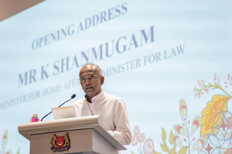 PUJI KERJASAMA MMO: Menteri Ehwal Dalam Negeri merangkap Undang-Undang, Encik K. Shanmugam, memuji kerjasama Badan Melayu/Islam (MMO) dalam membantu dan menyokong pesalah, bekas pesalah Melayu/Islam, serta keluarga mereka dalam perjalanan pemulihan.