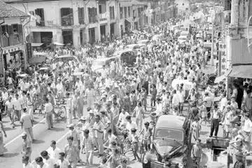 Rusuhan bas Hock Lee bermula pada 12 Mei 1955, akibat satu konfrontasi antara polis, pekerja bas Syarikat Bas Gabungan Hock Lee, dan pelajar yang menyokong pekerja bas tersebut.