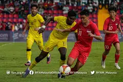 PERSEMBAHAN MENGHAMPAKAN: Pasukan Young Lions gagal menunjukkan persembahan yang cemerlang sewaktu temasya Sukan SEA 2023 di Kemboja dan sekali lagi disingkirkan di peringkat kumpulan dengan kekalahan terbesar 7-0 di tangan Malaysia menimbulkan tanda tanya jika sistem pembangunan pemain belia sedia ada perlu dirombak. 