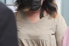 MENANTI HUKUMAN: Rosdiana Abdul Rahim semalam didapati bersalah bagi enam tuduhan, termasuk sengaja menyebabkan kecederaan dan mencabul kehormatan mangsa. Hukuman akan dijatuhkan pada 17 Ogos. - Foto BH oleh TIMOTHY DAVID