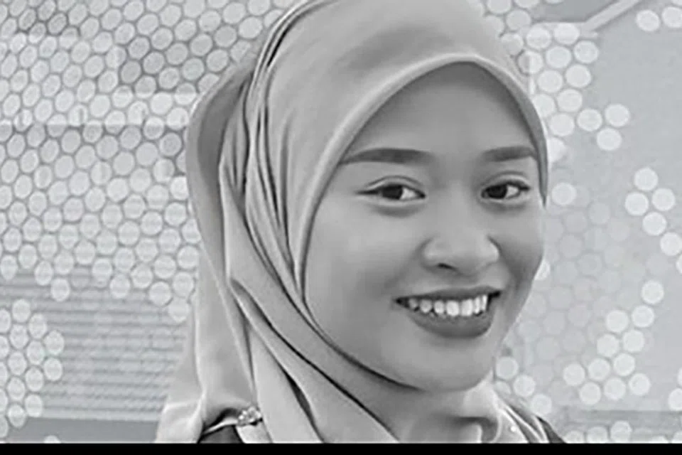 Allahyarhamha Nur Farah Kartini Abdullah