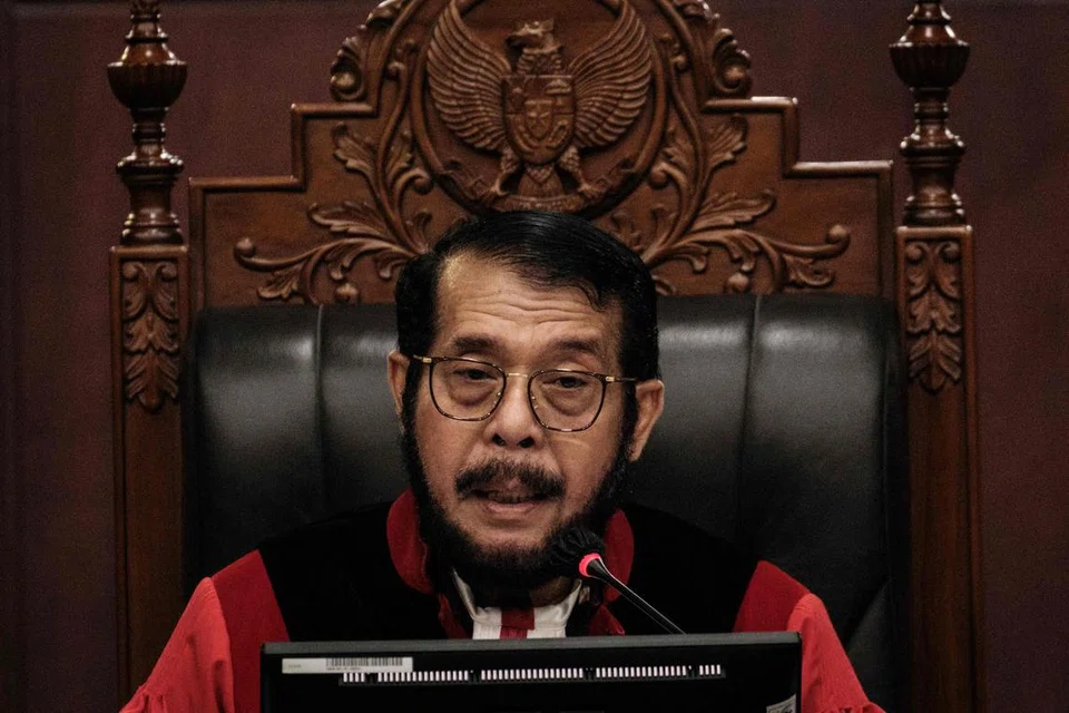 KEKAL TIDAK BERPIHAK: Ketua Hakim Negara, Encik Anwar Usman (gambar), yang juga abang ipar Presiden Jokowi,  telah menarik diri daripada membuat keputusan.