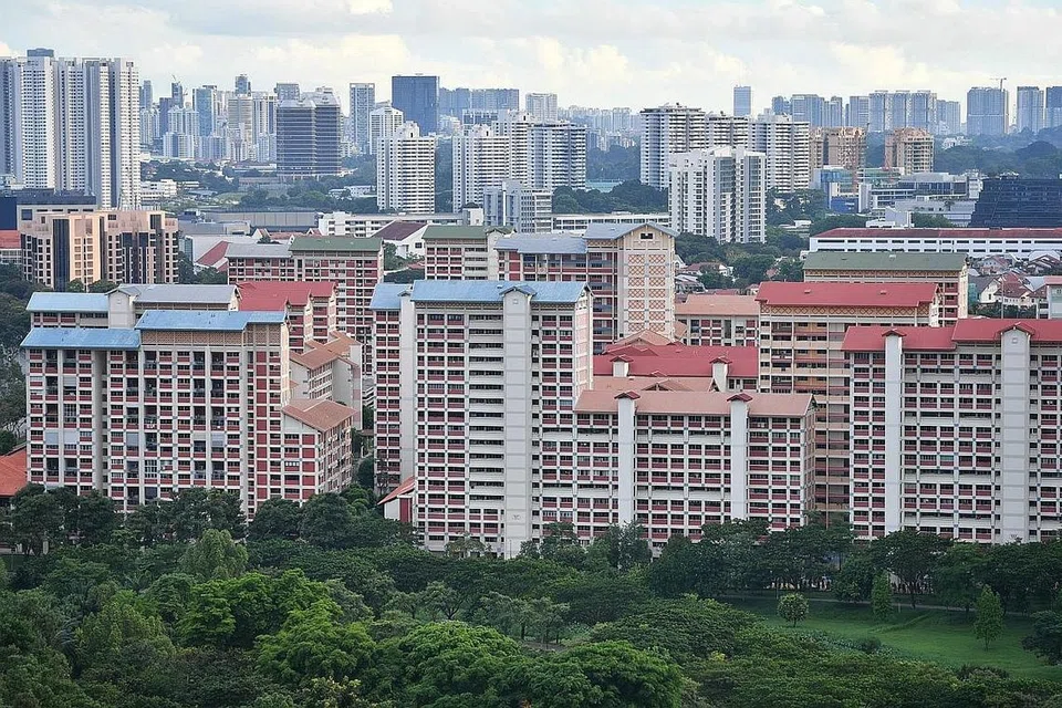 INTEGRASI DI ESTET: Encik Pritam mempersoal sama ada Dasar Integrasi Etnik (EIP) yang diperkenal pada 1989 bagi memastikan campuran kumpulan etnik yang seimbang di estet HDB, merupakan satu-satunya langkah dalam pelbagai dasar pemerintah untuk menggalak integrasi. - Foto fail