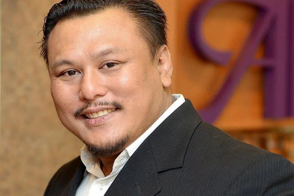 DR MD BADRUN: Warga telah meraih manfaat daripada kepimpinan Encik Heng dalam Kementerian Kewangan dan Pendidikan. 
