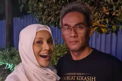 Pelakon tanah air Singapura, Norish Karman (kiri) dan penggiat muzik, Encik Mohamad Yazid Mohd Fami sudah lama berkenalan sejak zaman 90an.