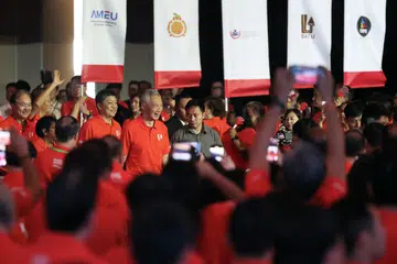 Bakti dan sumbangan Perdana Menteri, Encik Lee Hsien Loong, kepada gerakan pekerja dan para pekerja begitu luas, namun para pemimpin kesatuan turut mengenang sentuhan peribadi beliau yang mencerminkan keprihatinannya yang tulus.