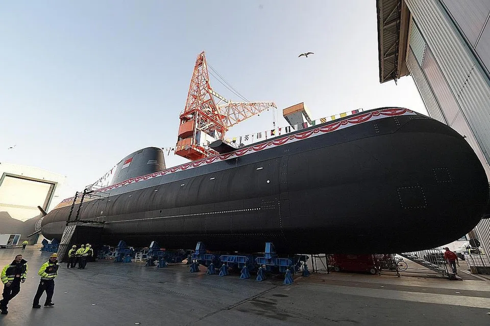 PEMEROLEHAN TEPAT PADA MASANYA: Kapal selam baru Type 218SG mempunyai daya ketahanan 50 peratus lebih lama, lebih banyak kuasa tembak, lebih banyak sensor dan automasi canggih berbanding armada kapal selam Angkatan Tentera Laut Singapura (RSN) sedia ada. - Foto BH oleh ALPHONSUS CHERN