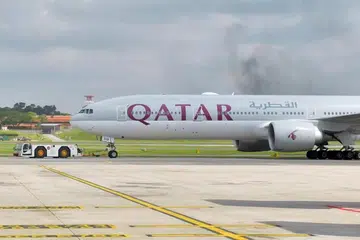 Pesawat Qatar Airways dalam penerbangan dari ibu kota Qatar, Doha ke London mengalami gelora udara di ruang angkasa Turkey, mencederakan 12 orang. Pesawat mendarat dengan selamat di London. 