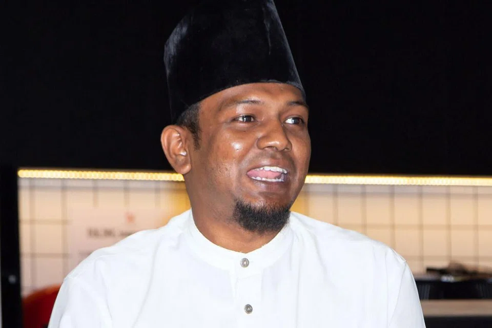 TERUS PERBAIKI DIRI: Ustaz Muhd Ridzwan berkata manusia digalakkan untuk sentiasa memperbaiki diri untuk menjadi manusia yang lebih baik. - Foto BH oleh ZALEHA ABDUL KADER