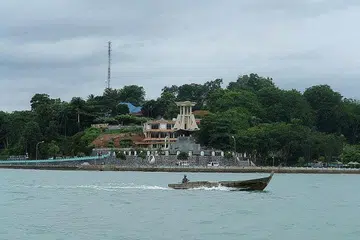 TANJUNG PINANG: Kementerian Pelancongan Indonesia merancang memberi peluang kepada pesawat penumpang terbang secara langsung dari Tanjung Pinang ke luar negara mulai tahun depan. - Foto WISATAMU.COM