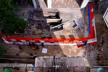 insiden tanah jerlus di Jalan Masjid India pada 23 Ogos lalu, menjadi bualan dunia apabila seorang pelancong dari India, Cik G Vijaya Lakshmi, 48 tahun, hilang tanpa jejak selepas terjatuh dalam lubang benam ketika berjalan di tempat kejadian.