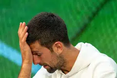 AIR MATA BERGUGURAN: Novak Djokovic tidak dapat menahan emosi selepas tewas kepada pemain nombor satu dunia, Carlos Alcaraz.