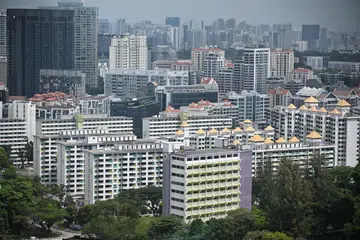 Lembaga Perumahan dan Pembangunan (HDB) menasihatkan bakal pembeli rumah agar memohon surat Kelayakan Flat HDB selewat-lewatnya pada 15 Mei supaya mereka boleh mengambil bahagian dalam penjualan yang akan datang. 