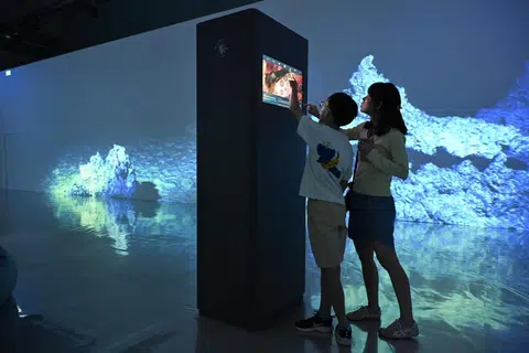 Pusat Sains Singapura, pameran lautan, VR