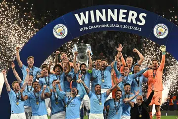 RANGKUL KEJUARAAN: Manchester City menjulang piala Liga Juara-juara selepas menang 1-0 ke atas Inter Milan.